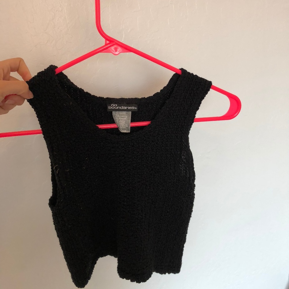 Vintage scrunchy black crop top